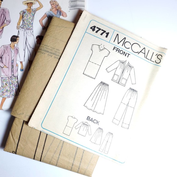Vintage | Sewing Pattern Womens Outfit - Picture 2 of 5